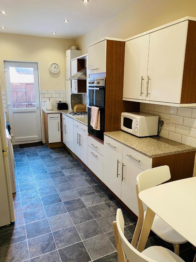 Light And Spacious Highcross Apartment Poulton-le-Fylde Dış mekan fotoğraf