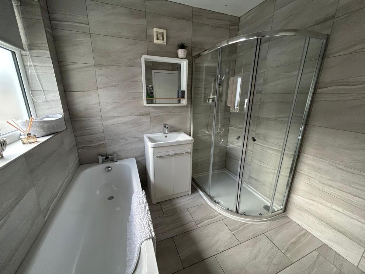 Light And Spacious Highcross Apartment Poulton-le-Fylde Dış mekan fotoğraf